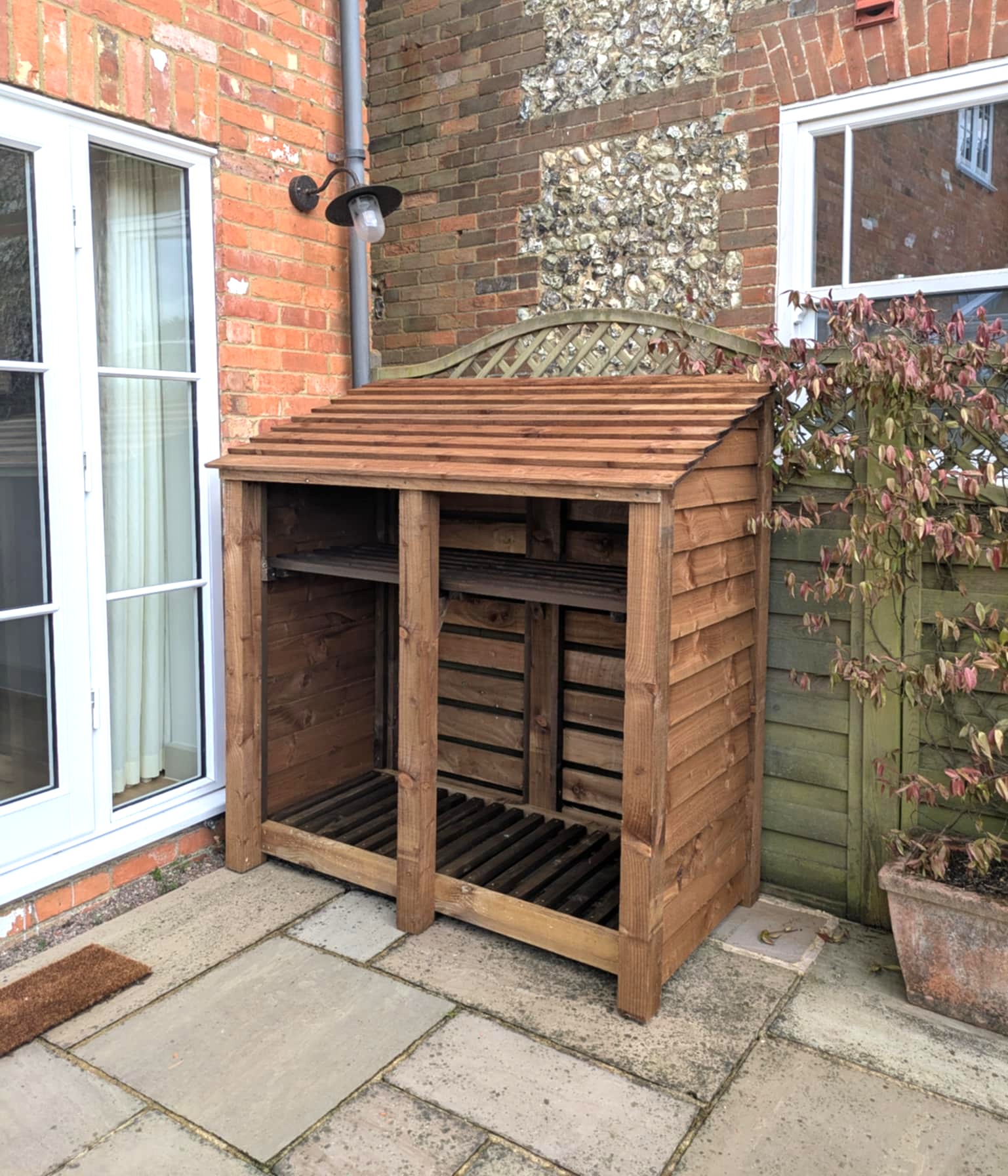 5ft log store with shelf