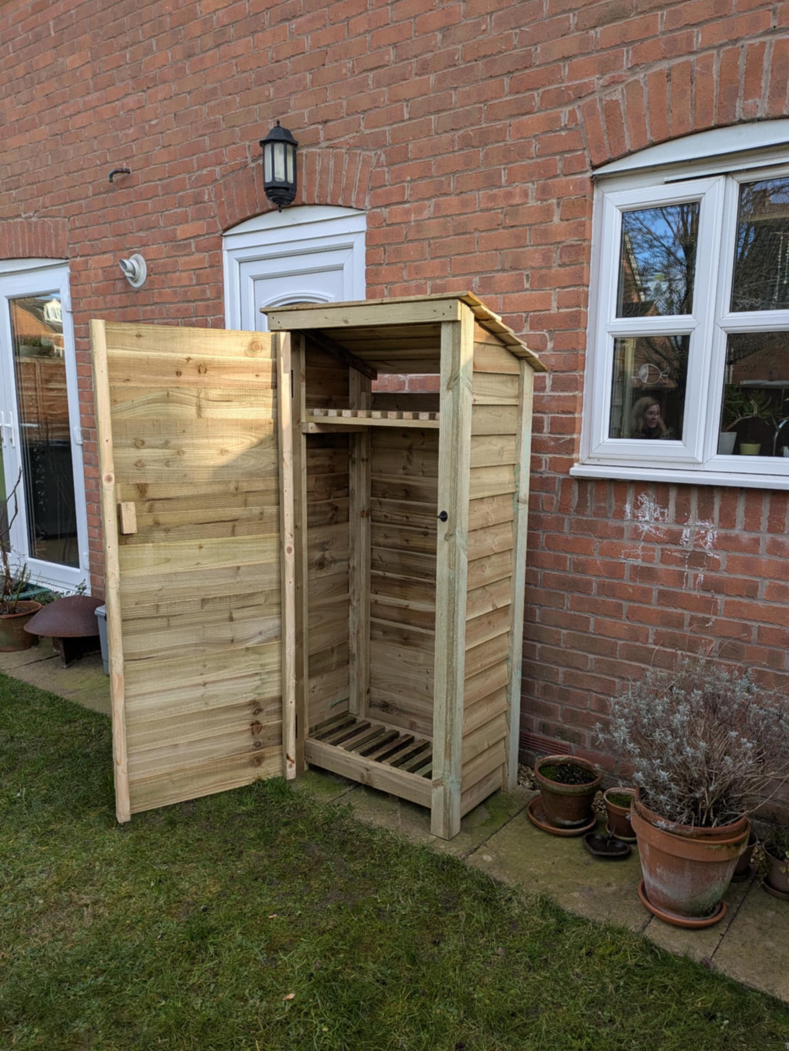 3ft log store with doors and shelf