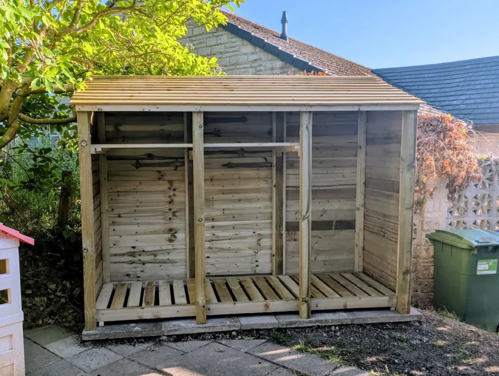 8ft deep log store with shelf