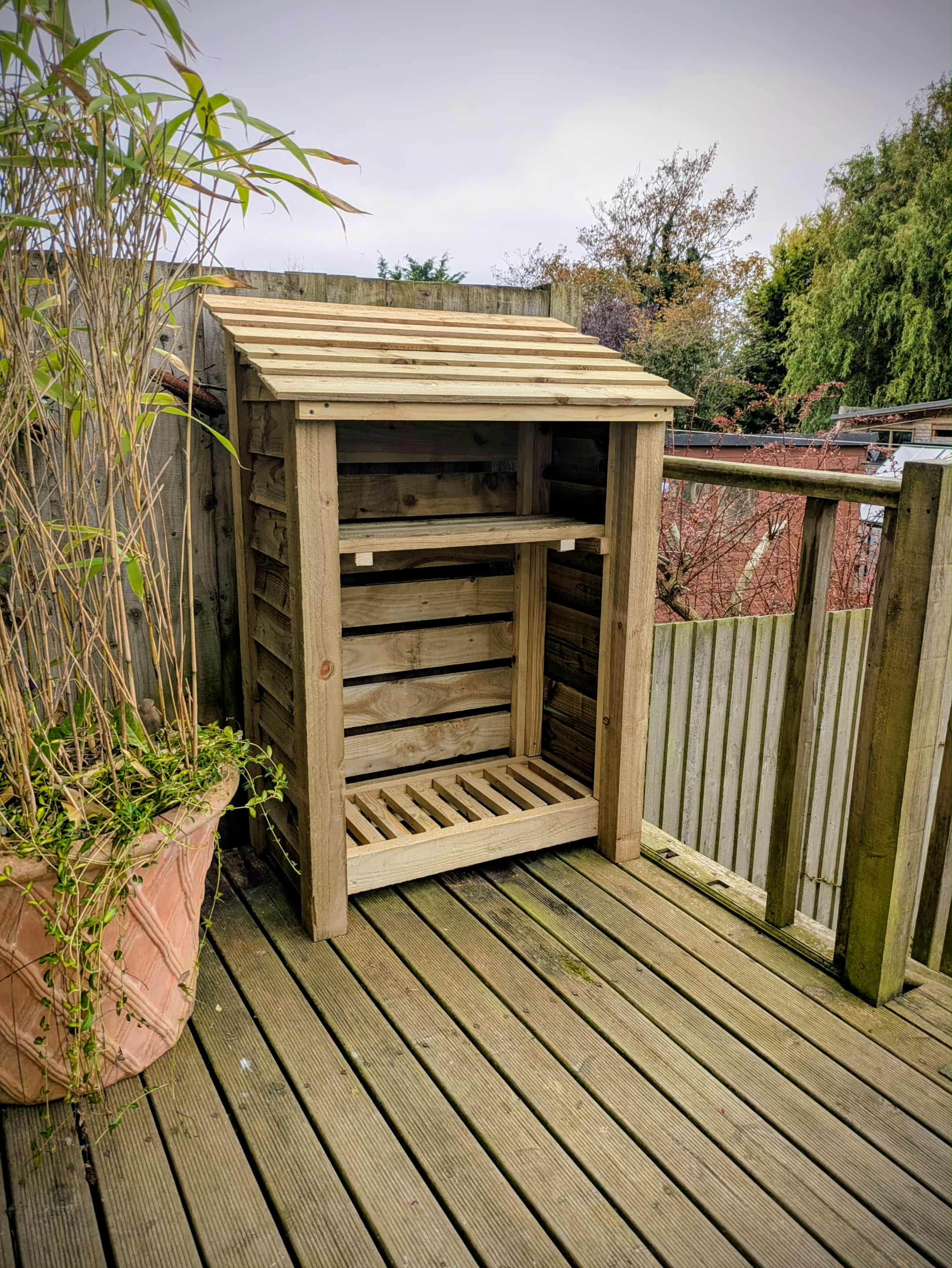 3ft compact log store – with helf