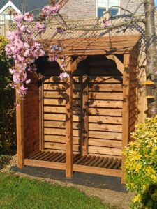 Customer photo – 6ft log store