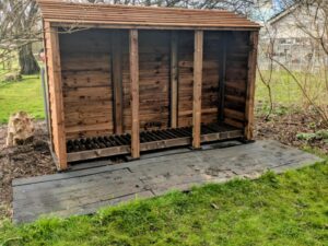 9ft log store in brown