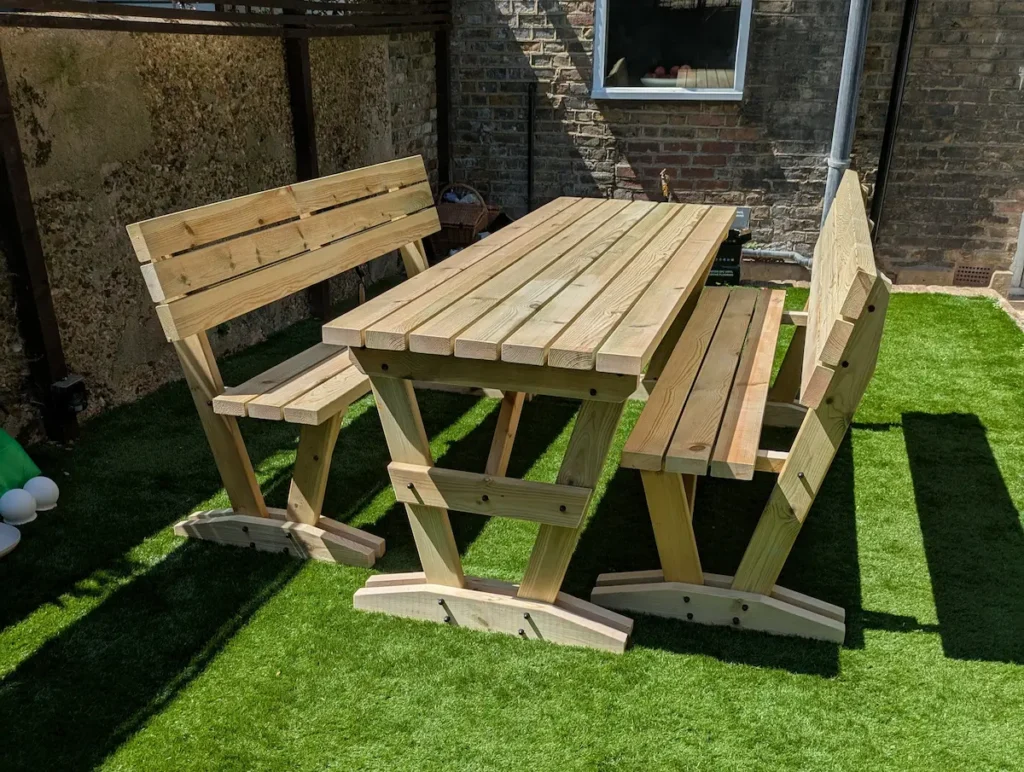 picnic table with backrest green finish